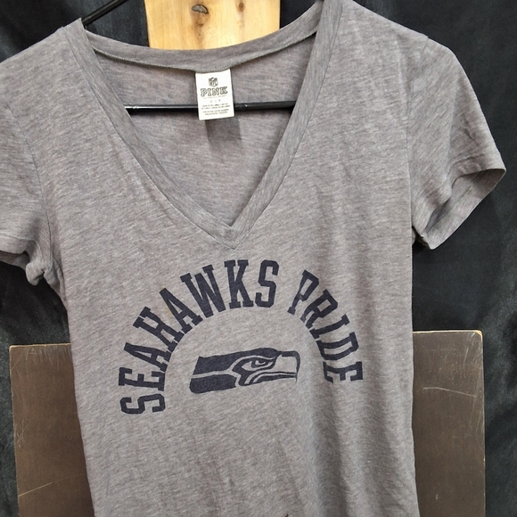 Pink by Victoria Secret  Seahawks Pride  V-Neck T-Shirt size women's small - Picture 6 of 9